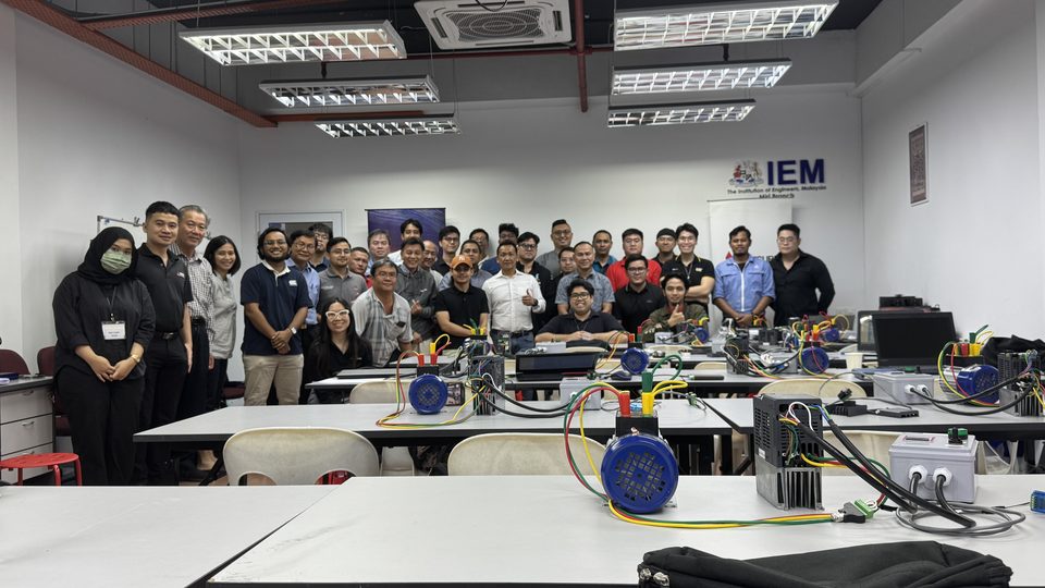 Participants at a Mitsubishi Electric inverter training session in Miri